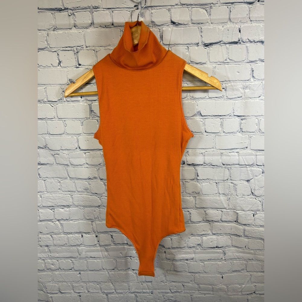 NWT Show Me Your Mumu Burnt Orange Ribbed Turtleneck Sleeveless Bodysuit XS